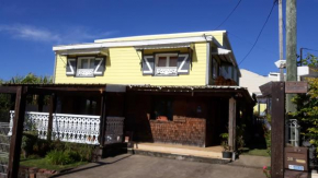 Maison aux portes du Sud Sauvage